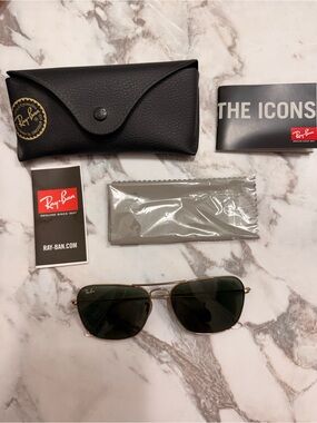 Ray-Ban Gold Frame Sunglasses with Green Lenses and Black Case